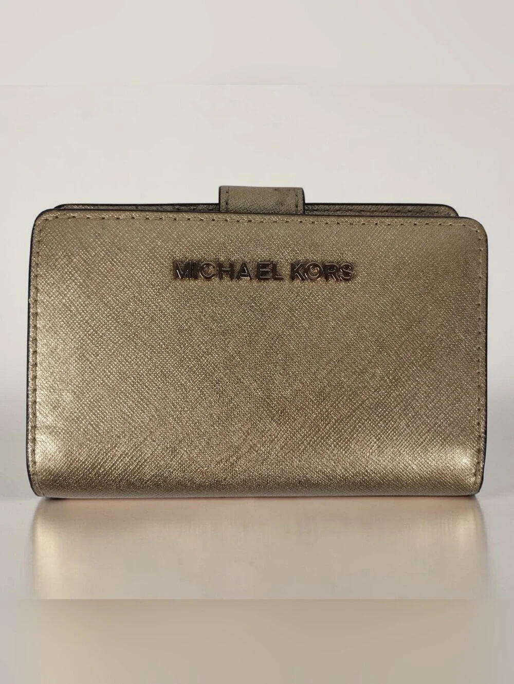 Michael Kors Jet Set Travel Medium Bifold Wallet Pale Gold Leather